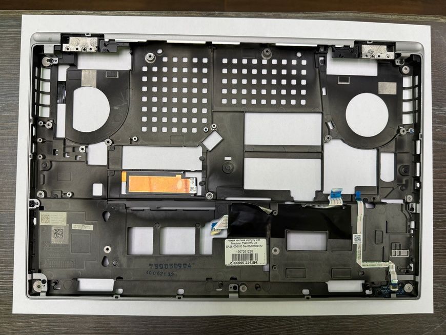 Нижня частина корпусу Dell Precision 7540 015HJ5 EA26J000100 б/в 00-00002372 2594        фото