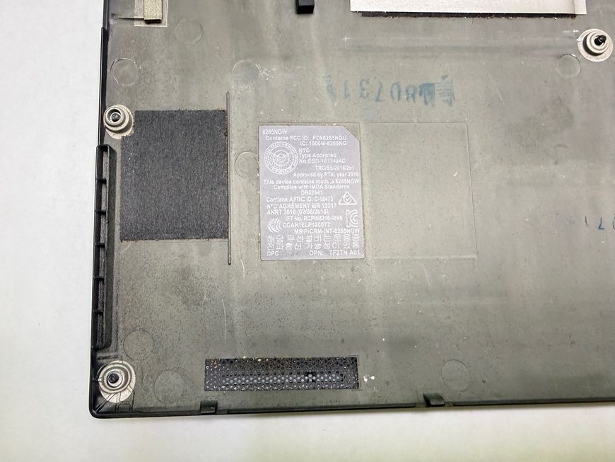 Нижня частина корпусу Dell Latitude 7390 0YNM35 б/в 00-00002526 2704        фото