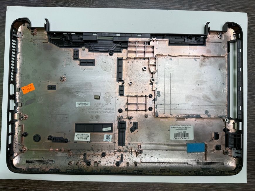 Нижня частина корпусу HP 250 G4 AP1EM000510 814614-001 б/в 00-00002096 2322        фото