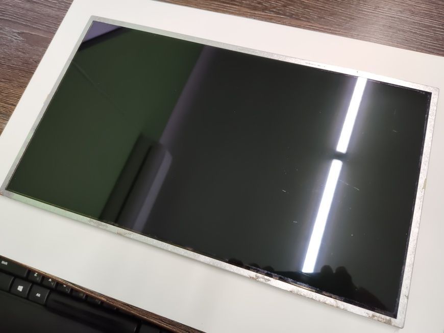 Матриця 15,6" B156XTN02.2 AU Optronics 1366x768, TN, глянцева 40 pin б/в, є ДЕФЕКТИ 2183        фото