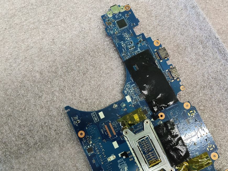 Материнська плата робоча з ДЕФЕКТОМ* Dell LA-C841P Rev:3.0 (A02) ADP80 Precision 3510 1330        фото