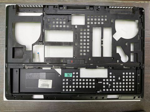 Нижня частина корпусу Dell Precision 7710 0HGRKM б/в 00-00002142 2378        фото