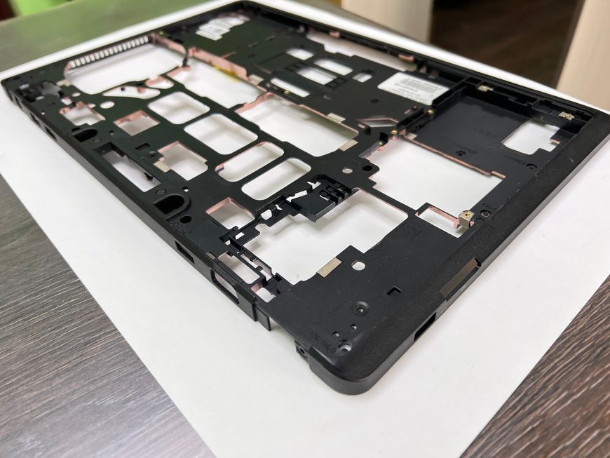 Нижня частина корпусу Dell Latitude 5450 0N5W8M AP13D000800 б/в 00-00001423, 0702261108 1697        фото