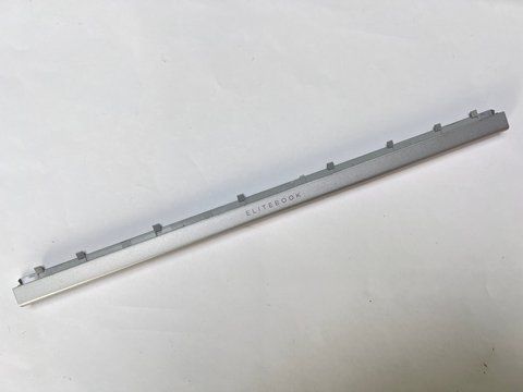 Кришка (заглушка) на петлі б/в HP Elitebook 850 G5 1858        фото